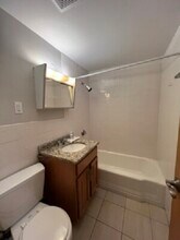 222 Babcock St, Unit #2D in Brookline, MA - Building Photo - Building Photo