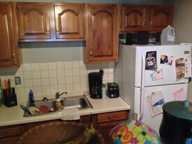 218 E 3rd St, Unit 1