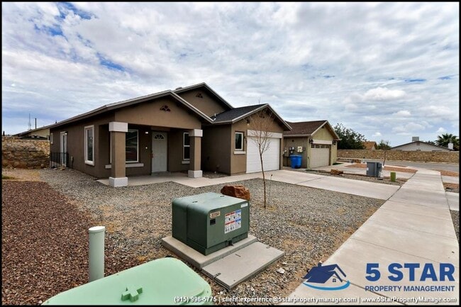 872 Colbert Shapleigh Pl in Socorro, TX - Building Photo - Building Photo