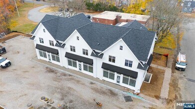 445 Ramapo Valley Rd, Unit 3 in Oakland, NJ - Building Photo - Building Photo