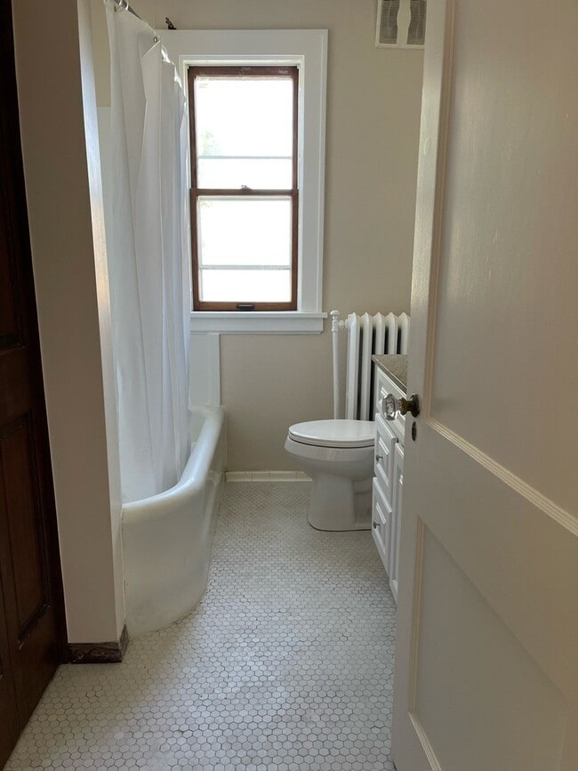 1693 Watson Ave, Unit 2 in St. Paul, MN - Building Photo - Building Photo