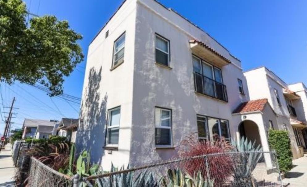 1212 - 1218 S Harvard Blvd in Los Angeles, CA - Building Photo