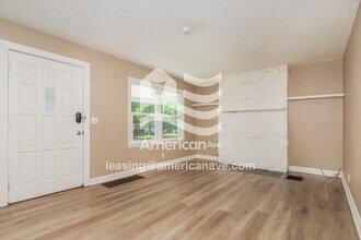 142 S Delmar Ave in Dayton, OH - Foto de edificio - Building Photo