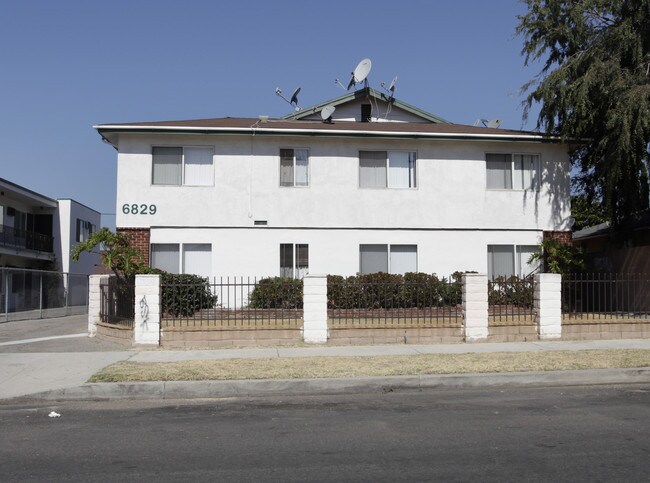 6829 Ben Ave in North Hollywood, CA - Foto de edificio - Building Photo