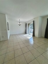 8936 W Flagler St in Miami, FL - Building Photo - Building Photo