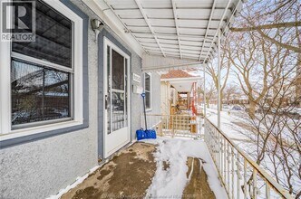1153 Gladstone Ave in Windsor, ON - Foto de edificio - Building Photo