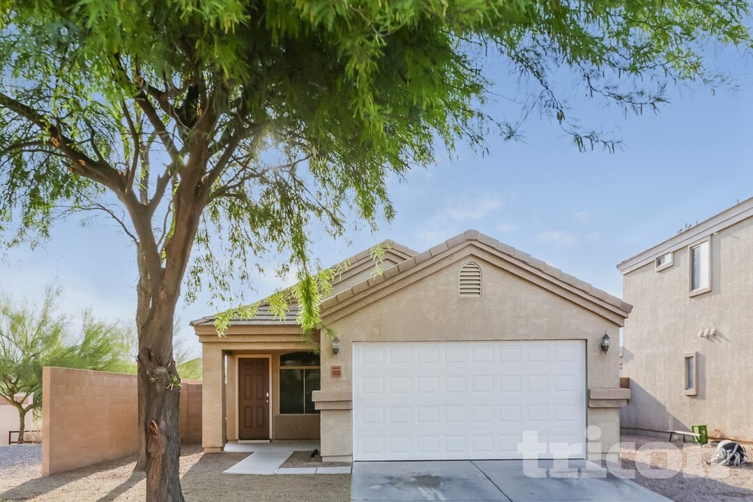 19303 N Leland Rd in Maricopa, AZ - Foto de edificio