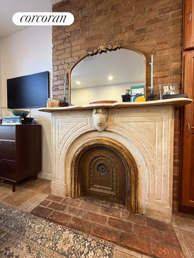 30 1st St in Brooklyn, NY - Building Photo - Building Photo