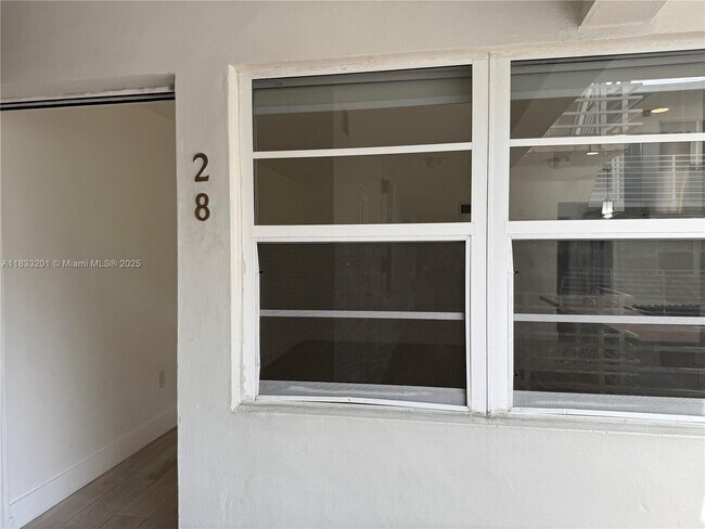 1698 Jefferson Ave in Miami Beach, FL - Building Photo - Building Photo