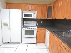 6700 Cypress Rd in Plantation, FL - Building Photo - Building Photo