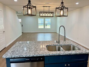 5905 Grayson St in Fort Worth, TX - Foto de edificio - Building Photo