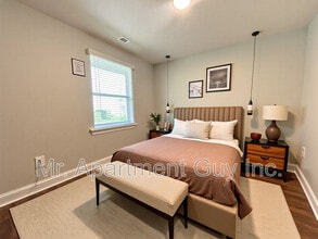 220 W 19th St in Hamilton, ON - Building Photo - Building Photo