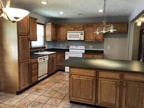 5321 Juanita Ln in Louisville, KY - Building Photo - Building Photo