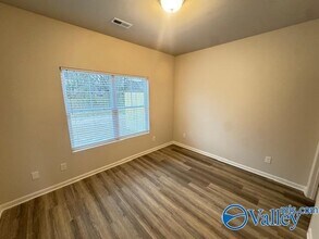 134 Foster Wy Dr in Huntsville, AL - Building Photo - Building Photo