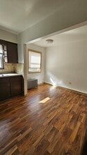 2333 N Mango Ave, Unit 1R in Chicago, IL - Building Photo - Building Photo