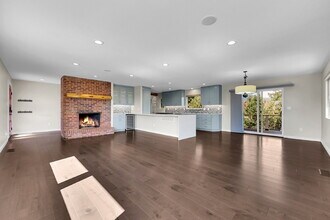 332 Crystal Hills Blvd in Manitou Springs, CO - Foto de edificio - Building Photo