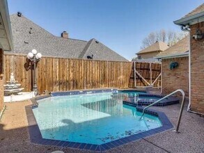 5910 Buffridge Trail in Dallas, TX - Building Photo - Building Photo