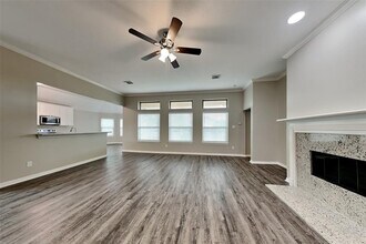 8227 Sports Haven Dr in Humble, TX - Building Photo - Building Photo