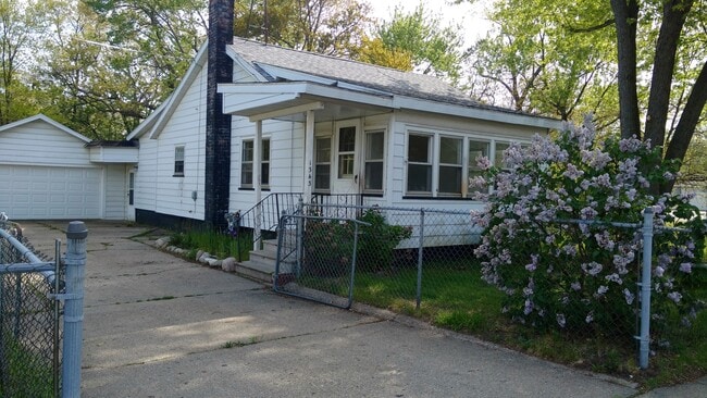 property at 1343 E Broadway Ave