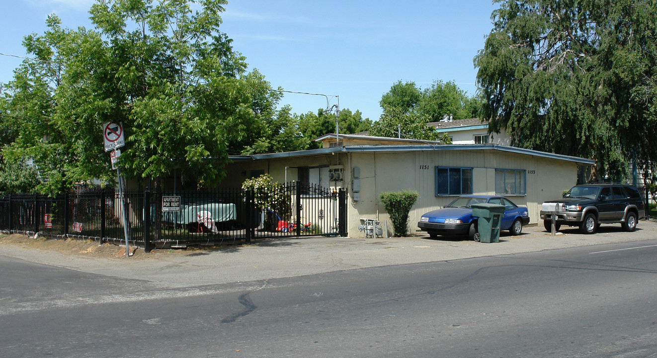 1151-1153 Detroit Ave in Concord, CA - Foto de edificio