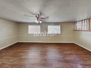 360 W 1900 S in Clearfield, UT - Foto de edificio - Building Photo