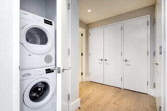 510 E 14th St in New York, NY - Building Photo - Building Photo