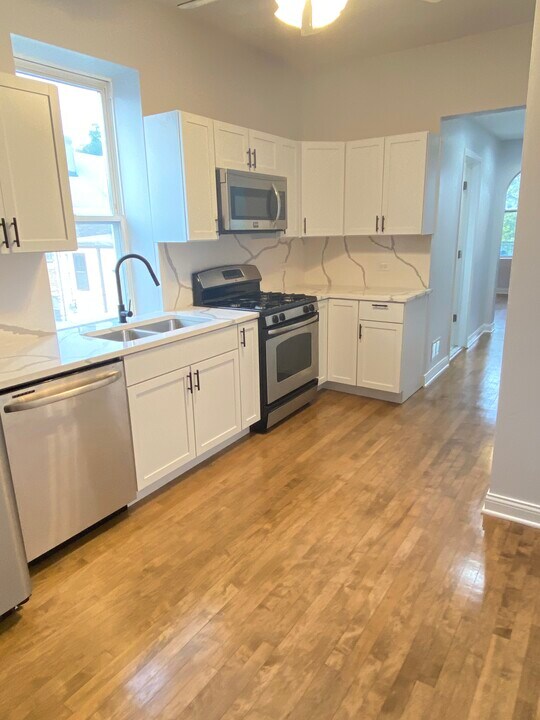 3311 South May Street in Chicago, IL - Building Photo