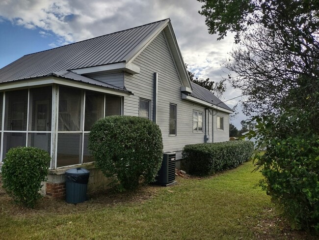3269 GA-296 in Louisville, GA - Building Photo - Building Photo