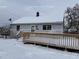 2973 Bay Settlement Rd in Green Bay, WI - Building Photo