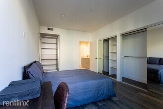 2321 Fox Hills Dr in Los Angeles, CA - Foto de edificio - Building Photo