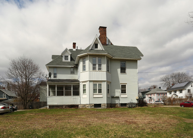 132-134 E Housatonic St in Pittsfield, MA - Building Photo - Building Photo