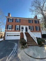 7500 Roswell Rd in Sandy Springs, GA - Building Photo