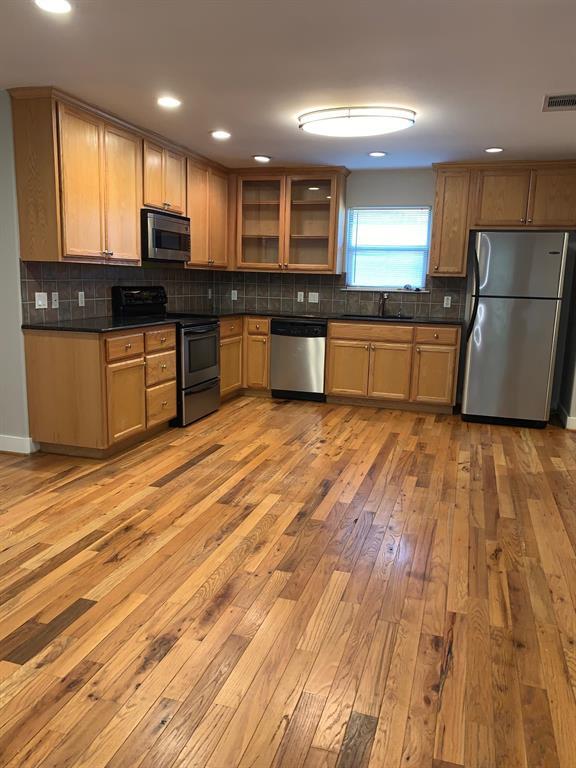 property at 3207 Hampton Rd