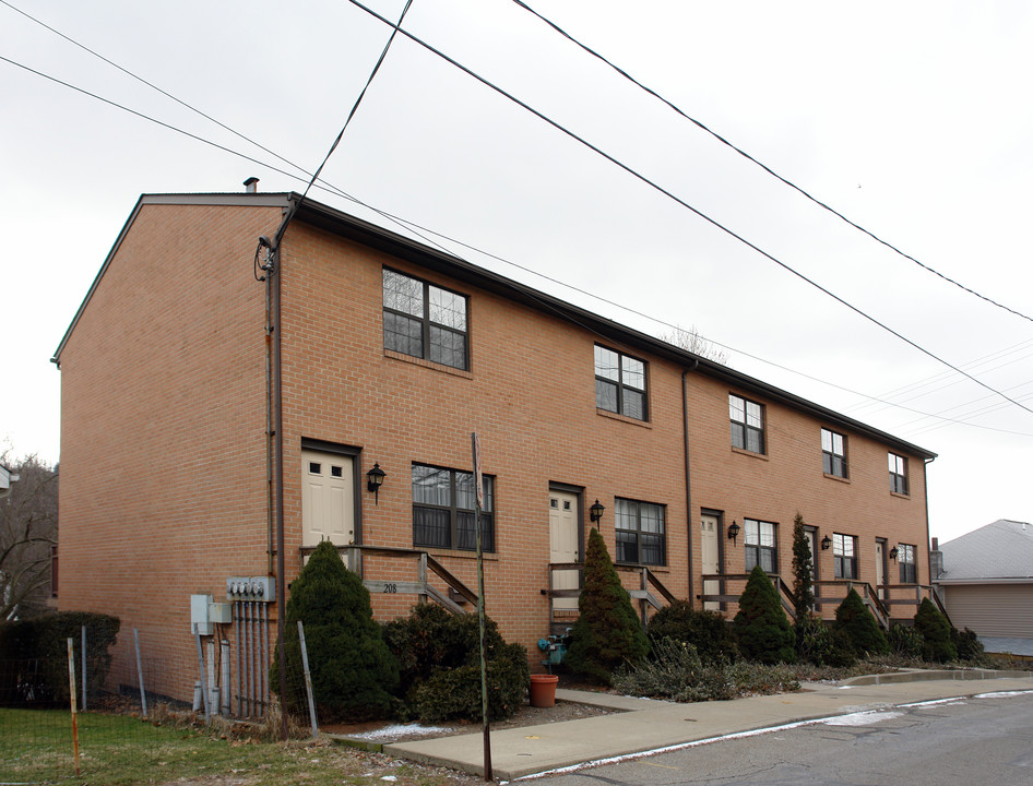 200 7th St in Pittsburgh, PA - Foto de edificio