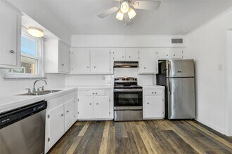 123 The Strand in Galveston, TX - Building Photo - Building Photo