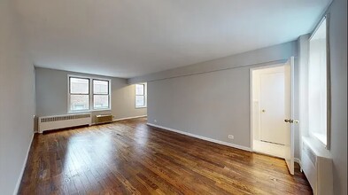 340 E 58th St in New York, NY - Building Photo - Building Photo
