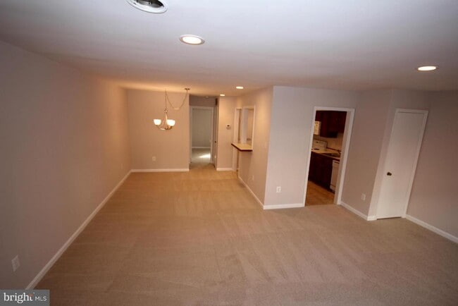 1105 N Stuart St-Unit -1 in Arlington, VA - Building Photo - Building Photo