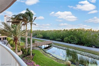 6849 Grenadier Blvd in Naples, FL - Building Photo - Building Photo
