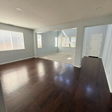 8108 Finch St in Corona, CA - Building Photo - Building Photo