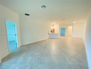 2616 Vine Ave in Naples, FL - Building Photo - Building Photo