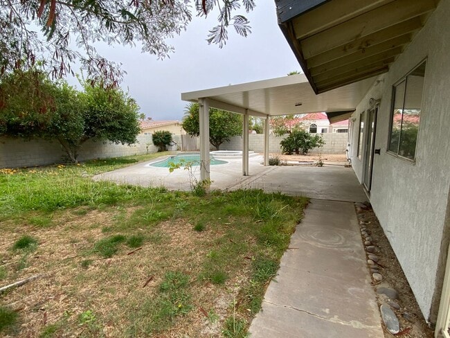 68305 Encinitas Rd in Cathedral City, CA - Building Photo - Building Photo