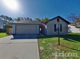 177 Broadmoor Bend in Pittsboro, IN - Building Photo