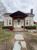 5 Lansing Rd in Stillwater, NY - Building Photo