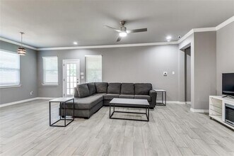 2214 Beaumont St in Grand Prairie, TX - Building Photo - Building Photo