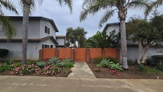 542-546 3rd St in Encinitas, CA - Building Photo