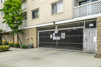 Lindenwood in Long Beach, CA - Foto de edificio - Building Photo