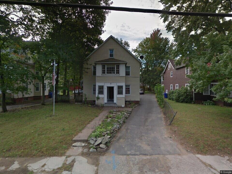 91-93 Larrabee St, Unit 93 Larrabee in East Hartford, CT - Building Photo
