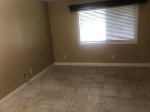 2409 E Curtis Ct, Unit Condo in Glendora, CA - Building Photo - Building Photo