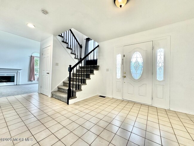 14 Fisher Dr in Hillsborough, NJ - Building Photo - Building Photo