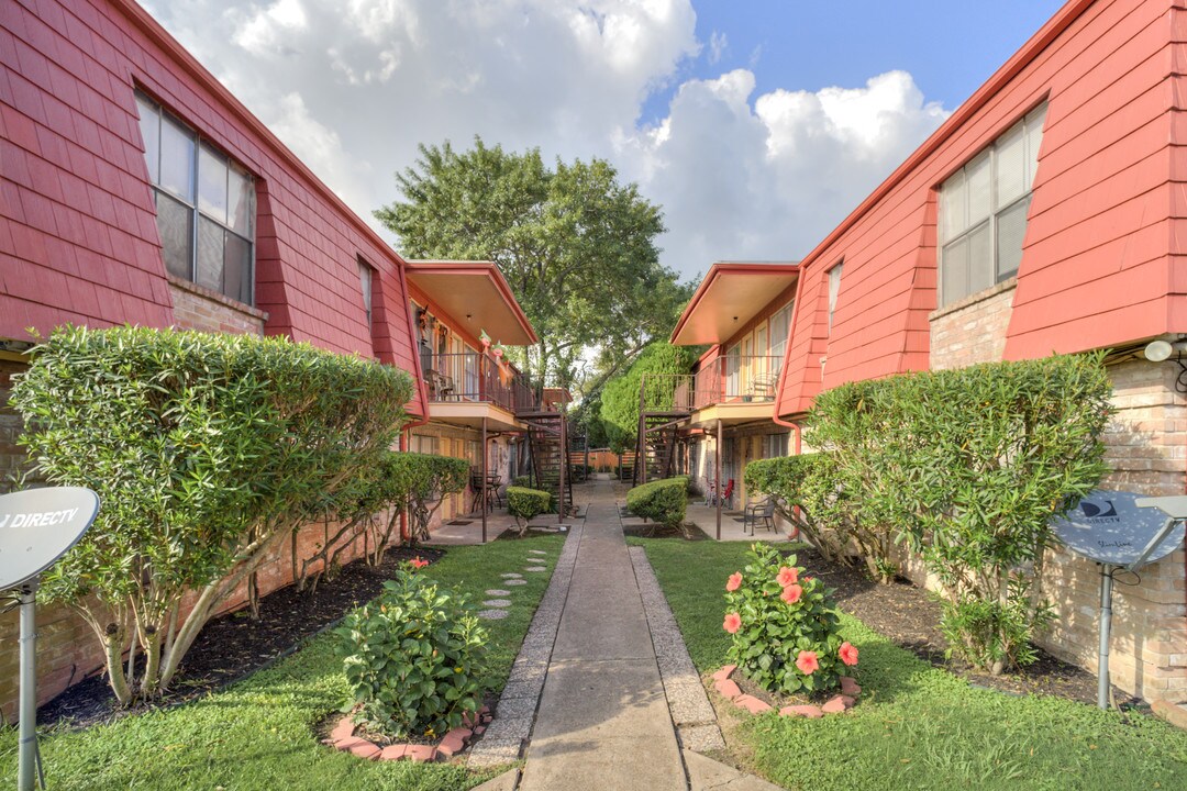 Dover Apartments in Houston, TX - Foto de edificio